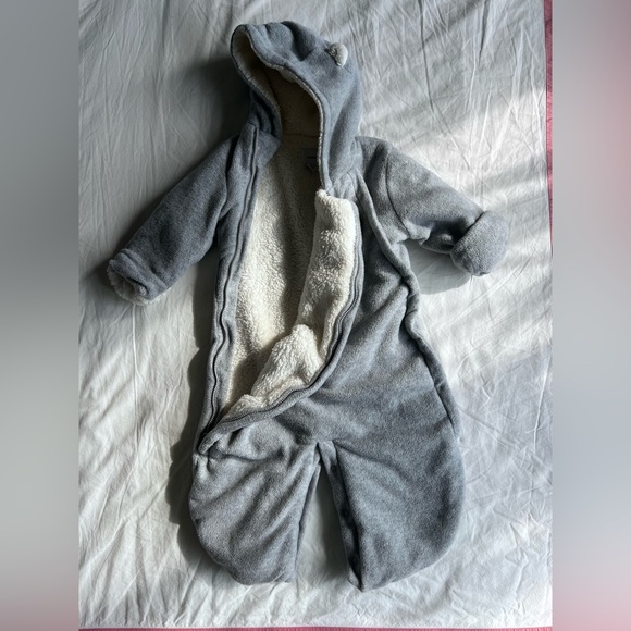 Gap fleece bunting suit 6-12 months - Picture 5 of 5